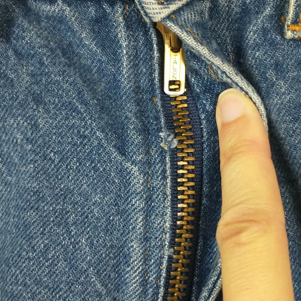 Vintage Levis Jeans Womens 23 70s 80s Blue Medium Wash